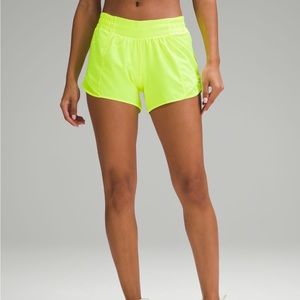 Lulu lemon Hotty Hot Low-Rise Lined short